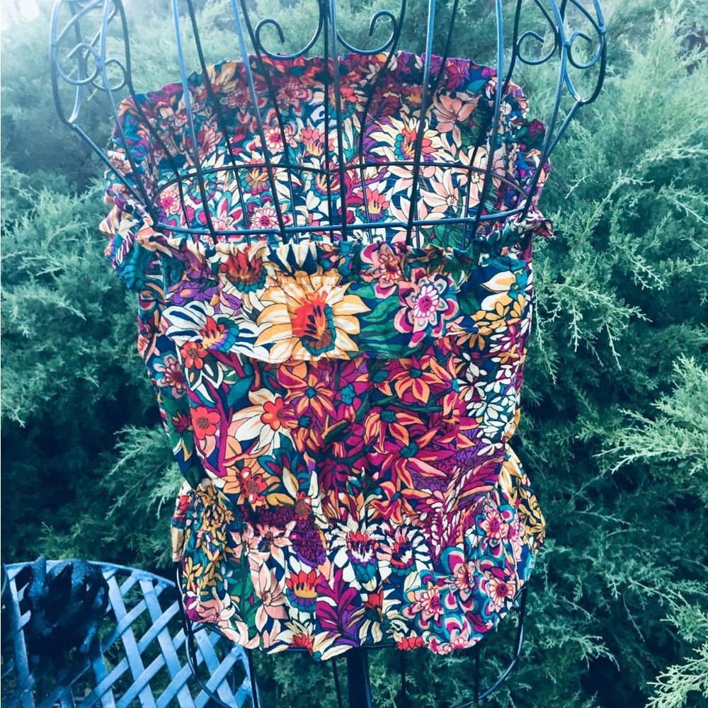 Floral Maeve  Crop Top with peplum - Picture 3 of 11